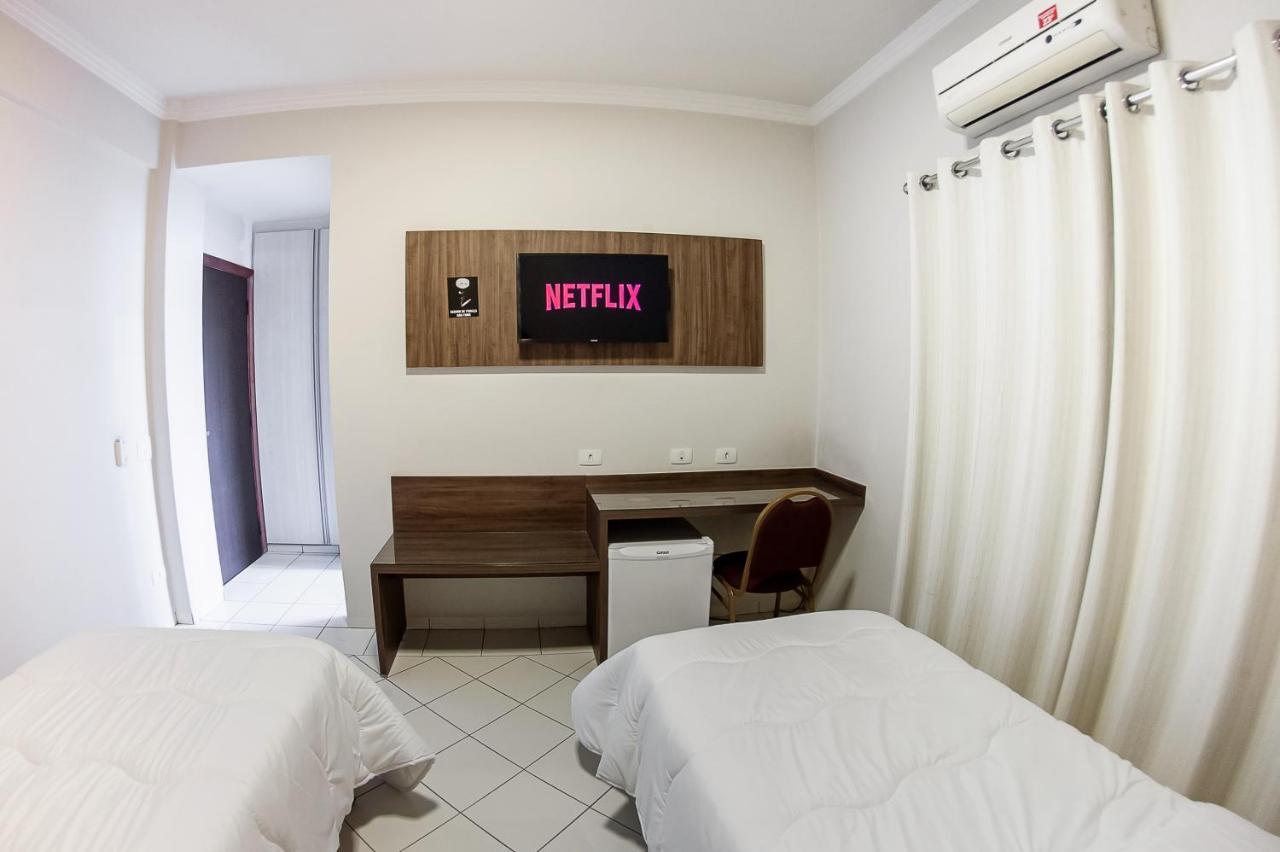 London Hotel Londrina Bilik gambar