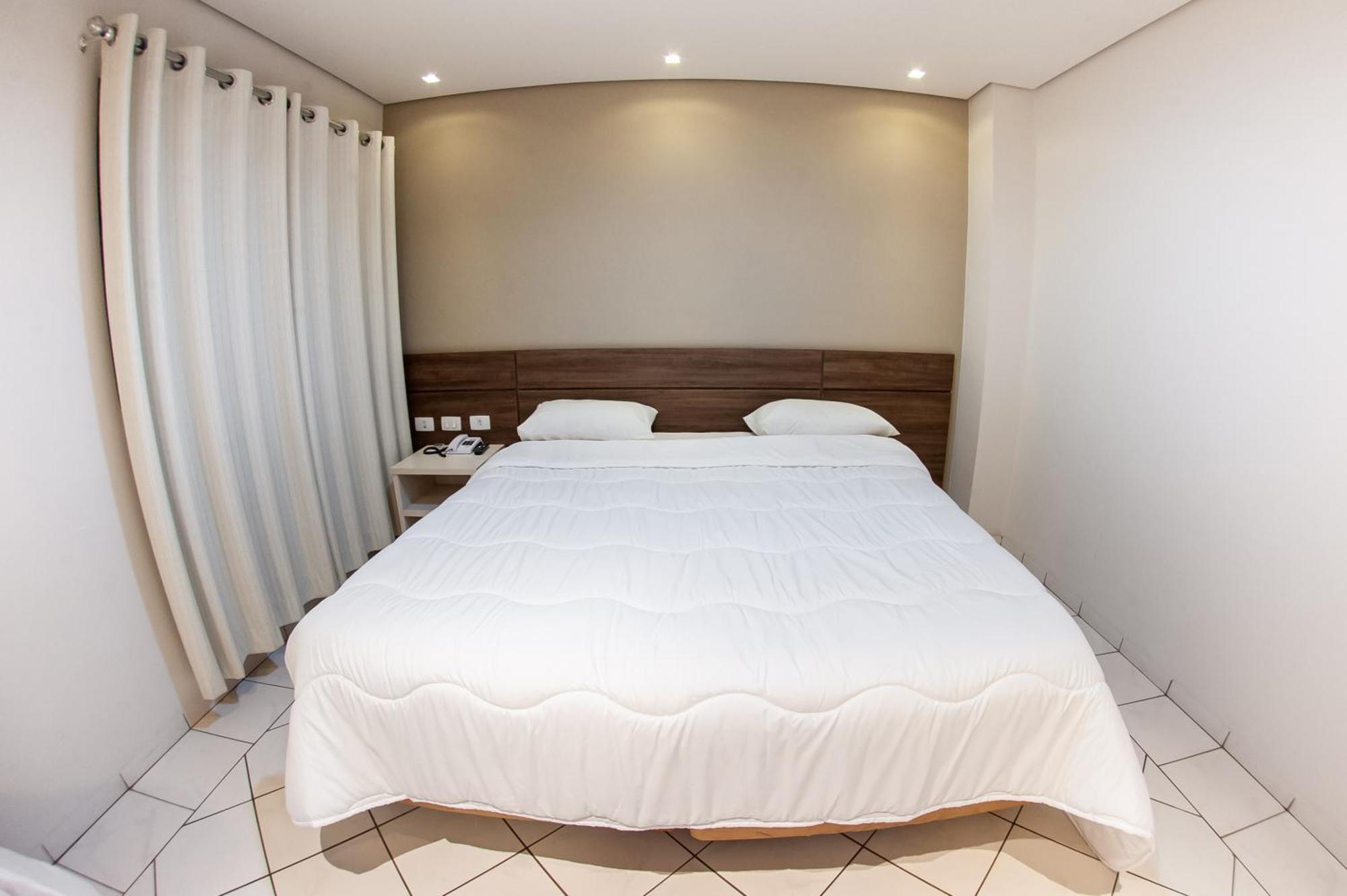 London Hotel Londrina Bilik gambar