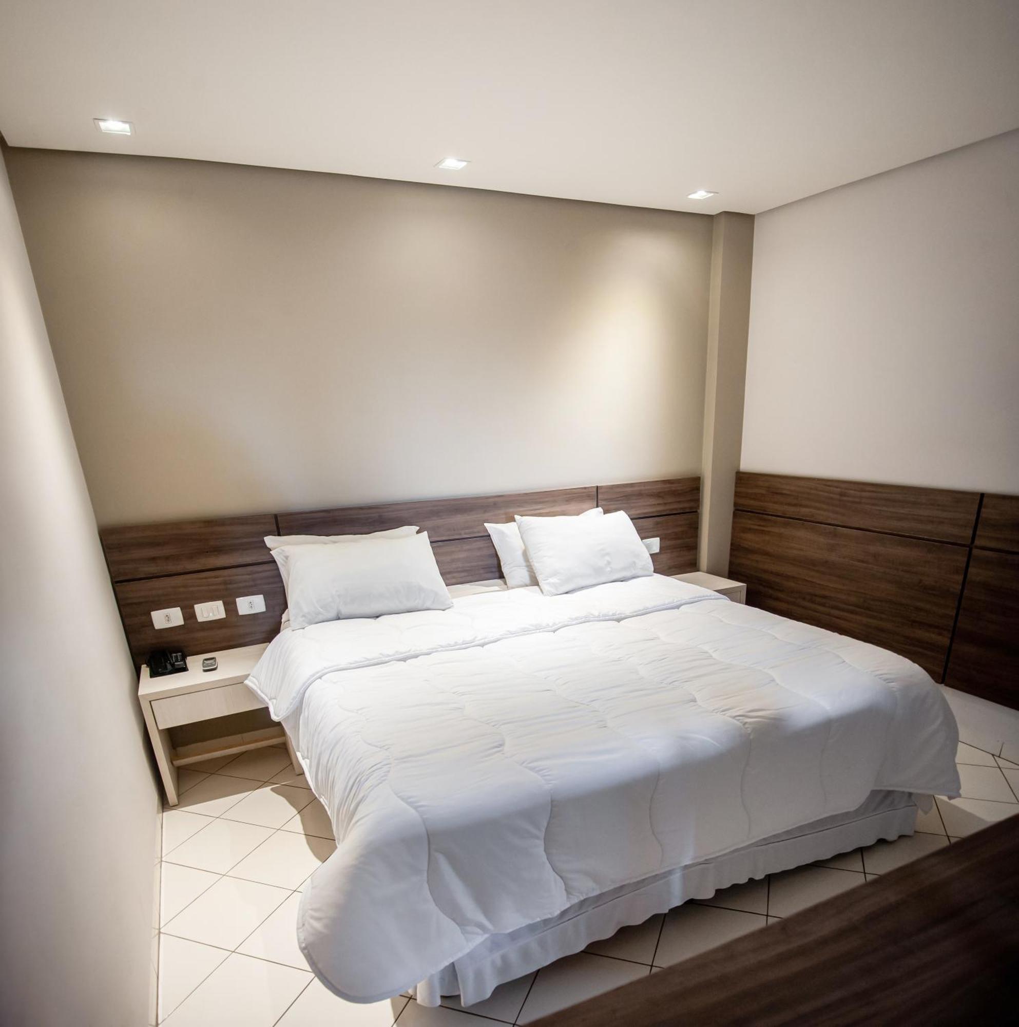 London Hotel Londrina Bilik gambar